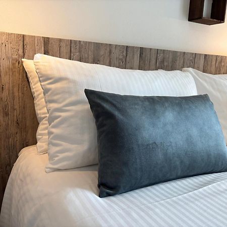 La Luce Delle Colline Bed & Breakfast Serravalle delle Langhe Luaran gambar