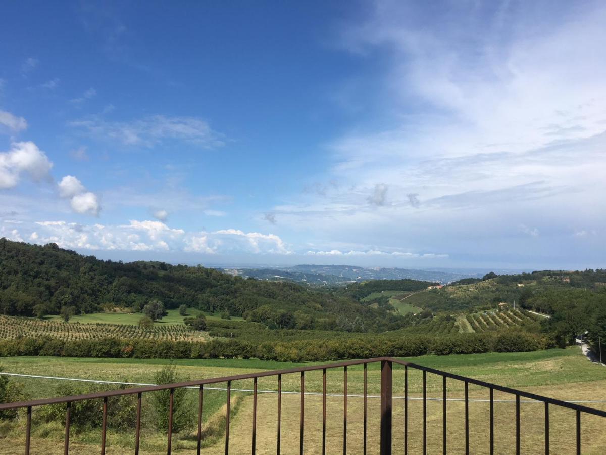 La Luce Delle Colline Bed & Breakfast Serravalle delle Langhe Luaran gambar