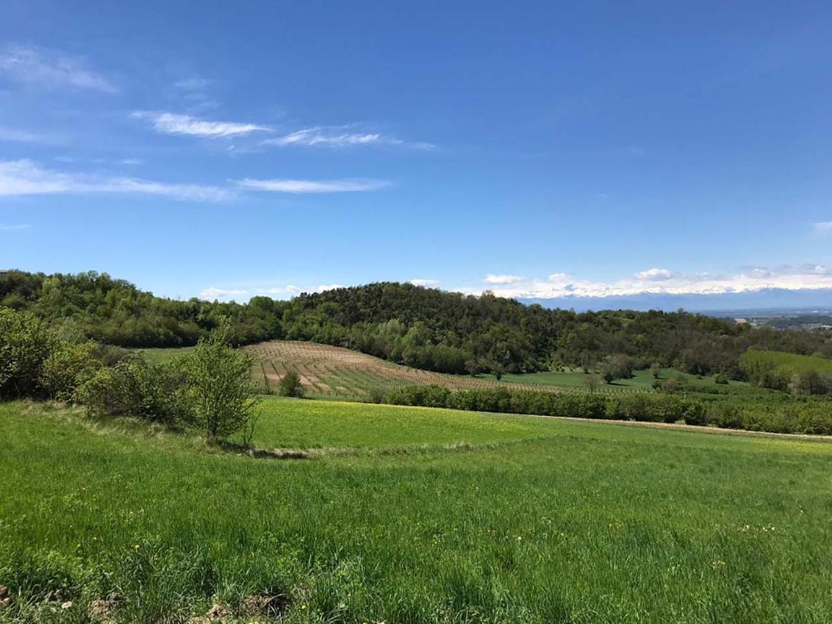 La Luce Delle Colline Bed & Breakfast Serravalle delle Langhe Luaran gambar