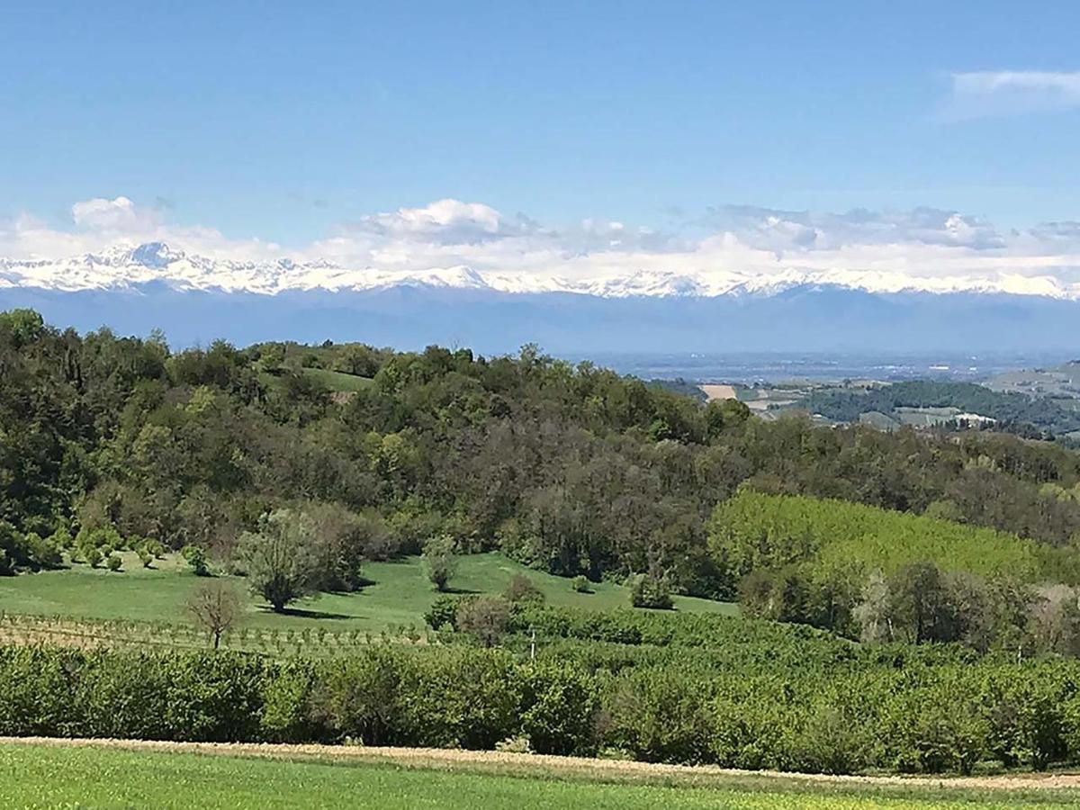 La Luce Delle Colline Bed & Breakfast Serravalle delle Langhe Luaran gambar