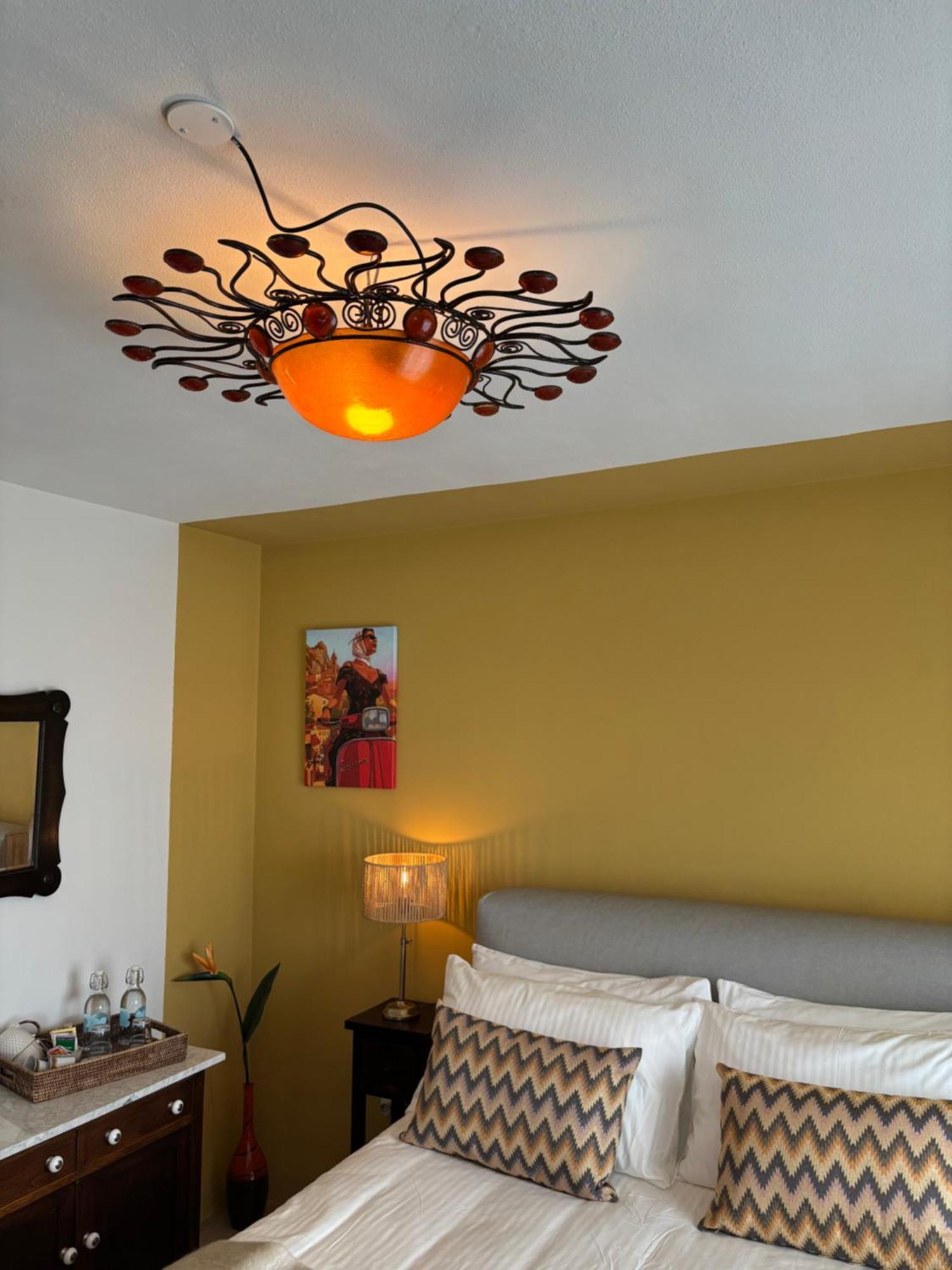 La Luce Delle Colline Bed & Breakfast Serravalle delle Langhe Luaran gambar